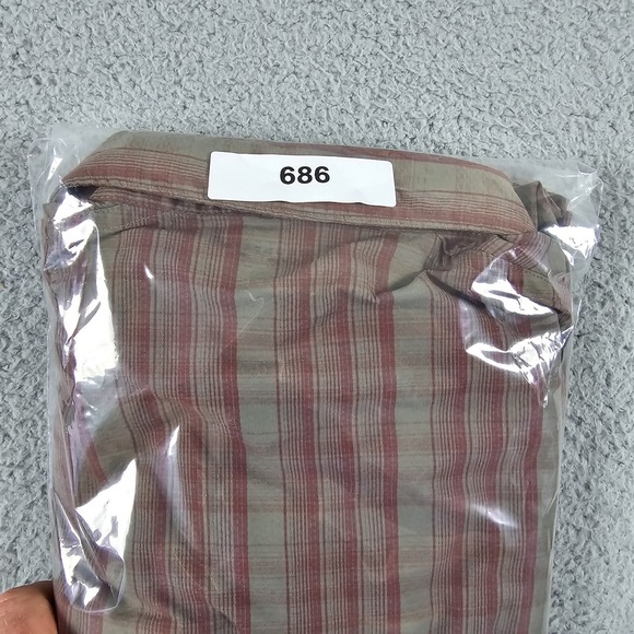 Mountain Hardwear Shirt Mens XL Plaid Short Sleeve Button Up Hiking Outdoors - Picture 13 of 13